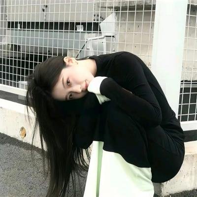 动态漫画·开局强吻裂口女海报